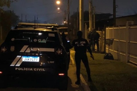 Treze pessoas são presas em operação contra delivery de drogas em quatro cidades gaúchas