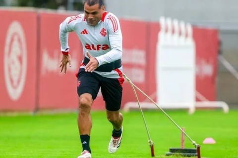 Roger junta as peças para remontar o Inter para último jogo antes do recesso
