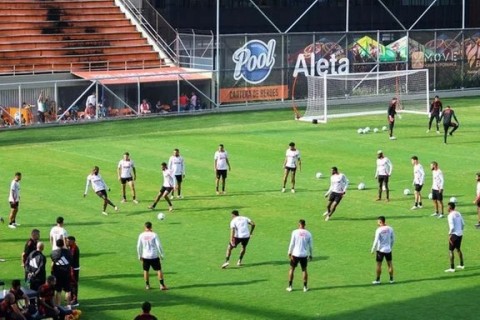 Em Medellín, Inter faz duelo direto por uma vaga na próxima fase da Libertadores
