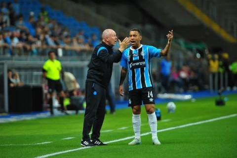 Aumenta corrente para Mano ficar no Grêmio