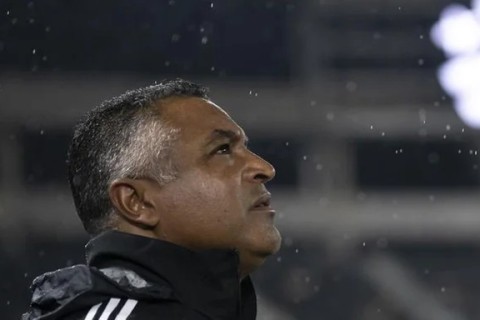 Direção fecha com Roger e mobiliza vestiário para decisão na Libertadores