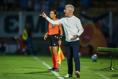 Castro vê equilíbrio no empate do Grêmio e trata jogo de volta contra o Mirassol como “final”