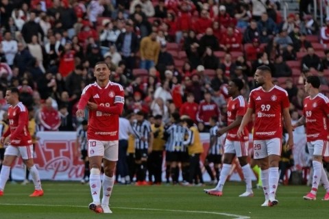 Inter busca saída para crise dentro e fora de campo