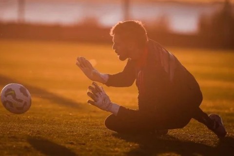 Ramón Díaz quebra a cabeça para montar o Inter diante de desfalques e incertezas