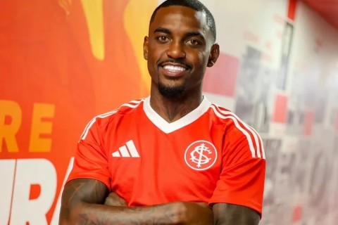 Ramón pode ganhar nova oportunidade no Inter após bom desempenho no Vitória