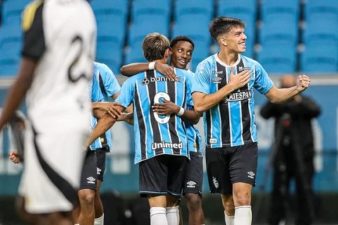 Grêmio goleia o Atlético-MG e fica perto do título do Brasileiro Sub-17