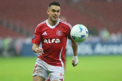 Borré supera lesão, joga no sacrifício e garante classificação do Inter