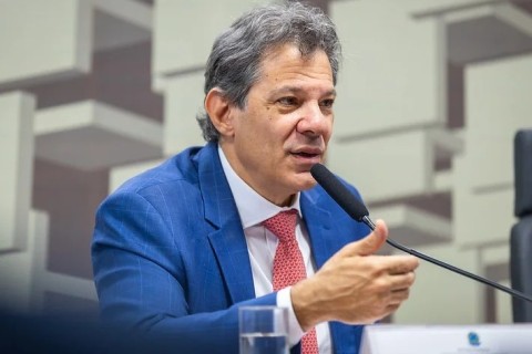 Haddad fará proposta aos estados para conter preços dos combustíveis