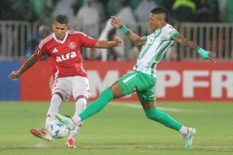 Inter perde para Atlético Nacional e fica em situação delicada na Libertadores
