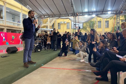 Mais de 800 alunos retornam ao Castelinho. Obras seguem até novembro