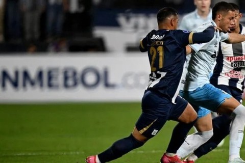 Grêmio joga mal, perde para o Alianza Lima e se complica nos playoffs da Sul-Americana
