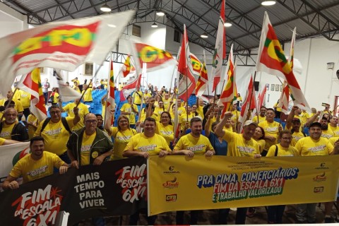 Trabalhadores do comércio no RS buscam aumento de 8% e fim da escala 6×1