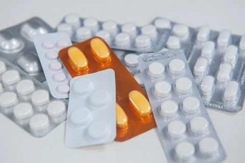 Medicamentos podem ter reajuste de até 3,81% a partir desta terça