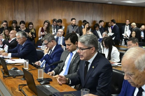 Senado enterra PEC da Blindagem por unanimidade na CCJ