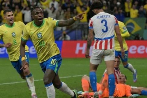 Brasil vence o Paraguai por 1 a 0 e se classifica para a Copa do Mundo
