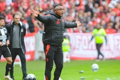 Inter tem um olho no Brasileirão, mas mantém o outro na Copa do Brasil