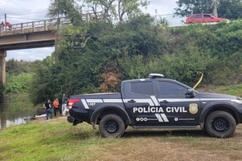 Homem de 40 anos é preso por jogar filho de ponte em São Gabriel