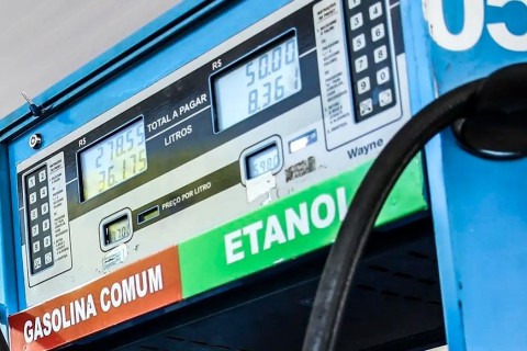 Conselho eleva de 30% para 32% teor de etanol na gasolina por 180 dias
