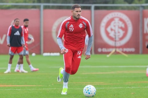 Juninho de centroavante expõe as limitações do Inter antes dos Gre-Nais