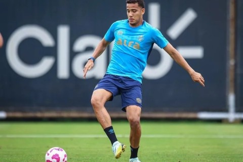 Dilema da lateral direita volta à pauta do Grêmio