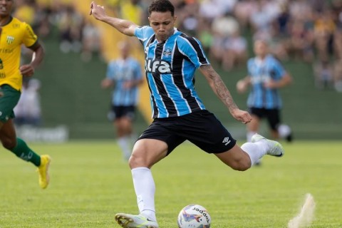 Grêmio conclui venda do zagueiro Viery para a Fiorentina