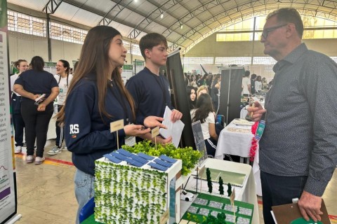 Mostra Científica das Escolas Estaduais reúne projetos e apresentações culturais em Estrela nesta quarta-feira