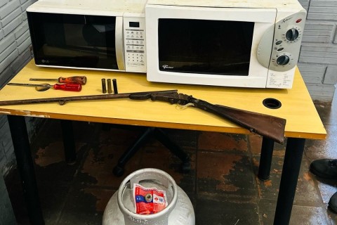 Homem é preso por furto, receptação e porte de arma em Teutônia