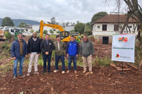 Estado inicia desassoreamento de arroios em Encantado