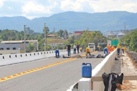 Após 11 meses, ponte da 130 reconecta o Vale em definitivo