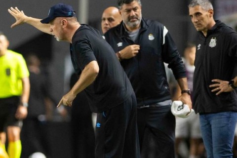 Mano vê empate do Grêmio por dificuldade de segurar a bola após substituições