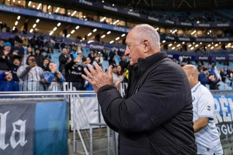 Felipão é o primeiro a permanecer no Grêmio para 2026