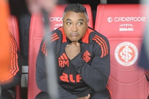 Roger Machado admite que decisão de preservar os titulares do Inter contra o Flamengo foi um ‘risco calculado’