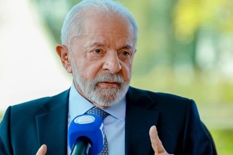 Lula assina decreto que regulamenta a lei da reciprocidade econômica