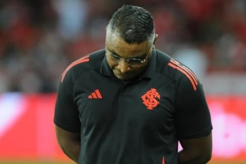 Roger vê equilíbrio, mas admite erros do Inter em derrota antes do Gre-Nal