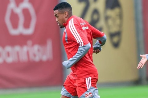 Pezzolano avalia manter ataque com dois centroavantes diante do Bragantino