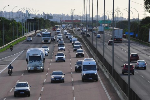 Contran aprova medida para acabar com exigência de autoescola para tirar CNH