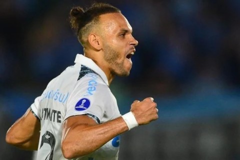 Grêmio joga mal, mas Braithwaite dá vitória contra o Sportivo Luqueño na estreia da Sul-Americana