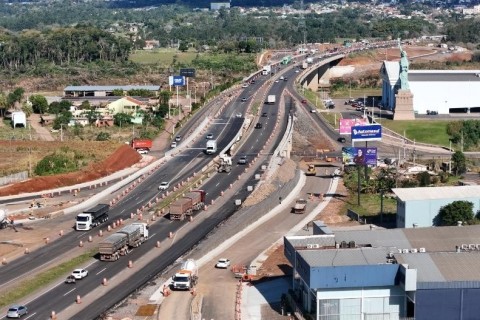 Interdição de faixa passa para o período noturno nesta quinta e sexta-feira na BR-386