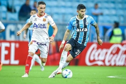Villasanti tem atuação destacada como primeiro volante contra o Atlético Grau