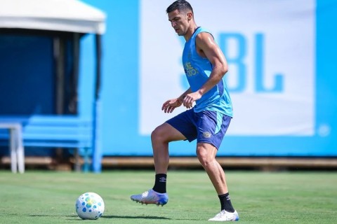 Grêmio visita a Chapecoense em busca da primeira vitória como visitante no Brasileirão