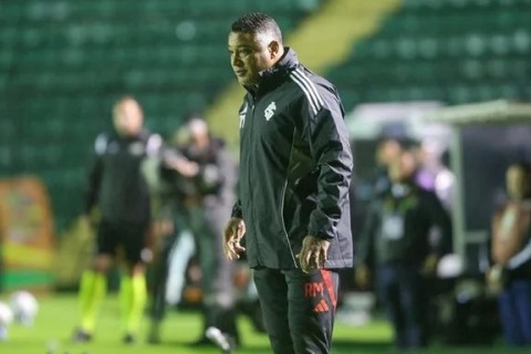 “Fizemos a obrigação”, diz Roger após classificação do Inter na Copa do Brasil